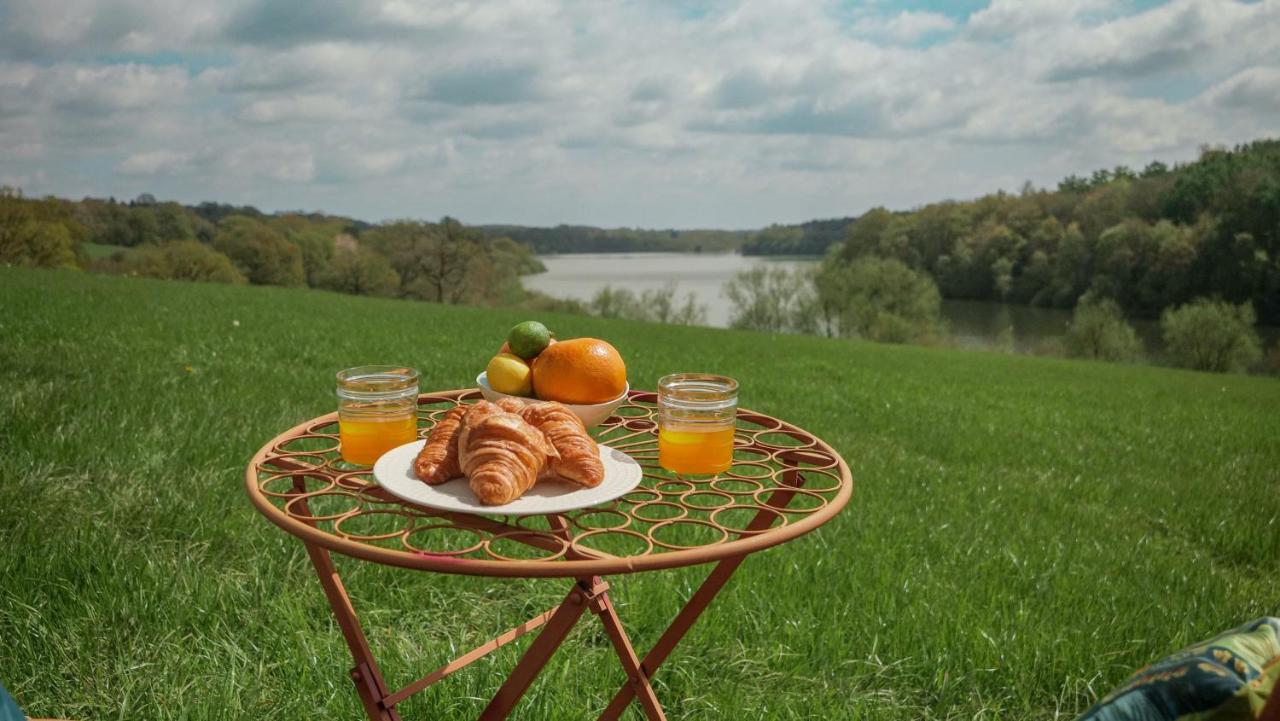 بالكومب Quirky Vintage Horsebox Conversion With Stunning Views Of Ardingly Reservoir المظهر الخارجي الصورة